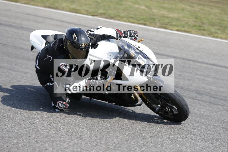 Archiv-2025/49 26.08.2025 Cornu Master School ADR/blau-bleu/1